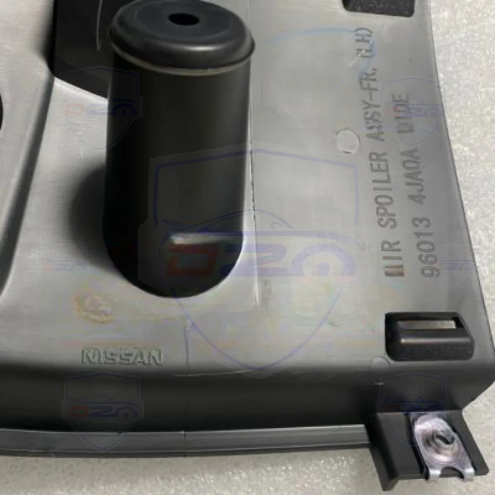 Viền chắn bùn dưới cản trước Nissan Navara NP300 2013-2019